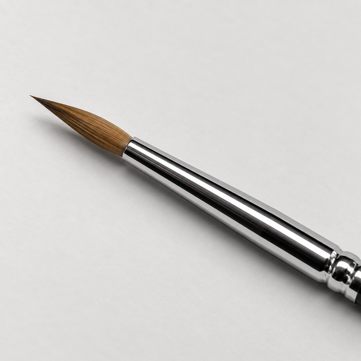 Vapour Games Pure Kolinsky Sable size 3 brush tip close-up